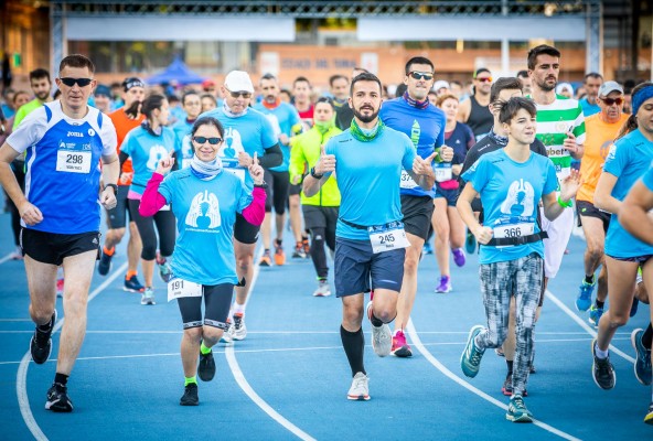 Cientos de personas impulsan en València la I Carrera contra el Cáncer de Pulmón de la AEACaP
