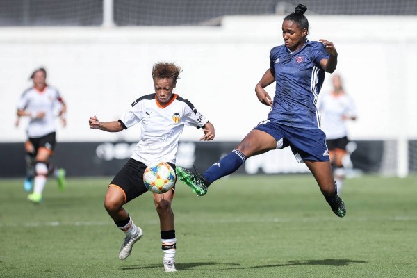 Las futbolistas del Valencia y el Levante secundan la huelga indefinida