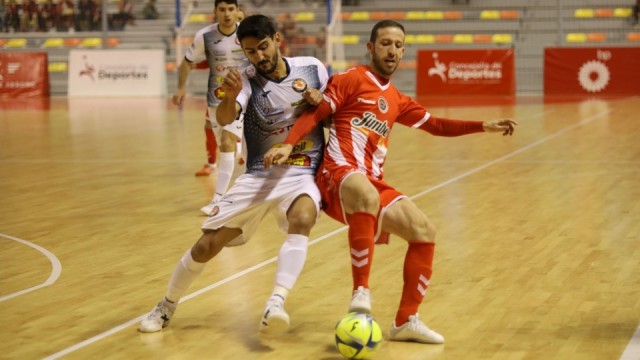 El Jimbee, en el que se nota la mano de Duda, por fin llega a puesto de Copa tras ganar al Aspil (4-1)