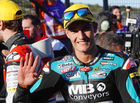 Quartararo, Navarro y Migno, poles en Cheste