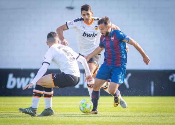 El Mestalla visita embalado al Hércules
