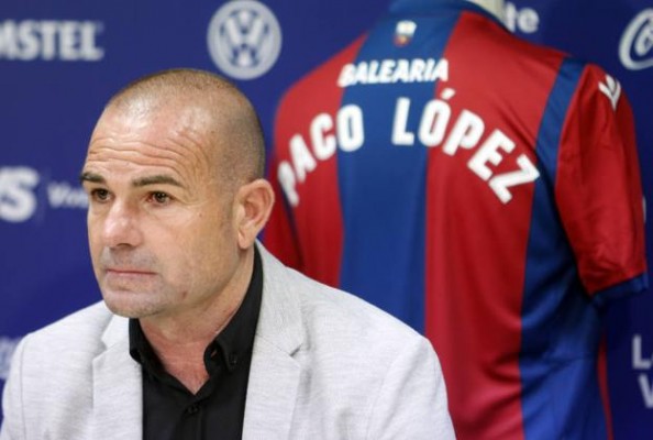 Paco López renueva con el Levante hasta 2022
