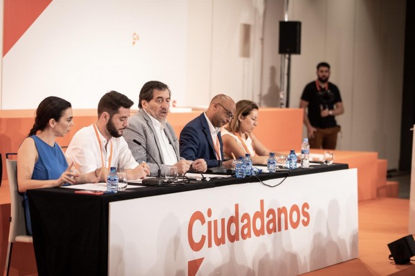 Cs elegirá a los miembros de la gestora y pondrá fecha al congreso extraordinario el 30 de noviembre