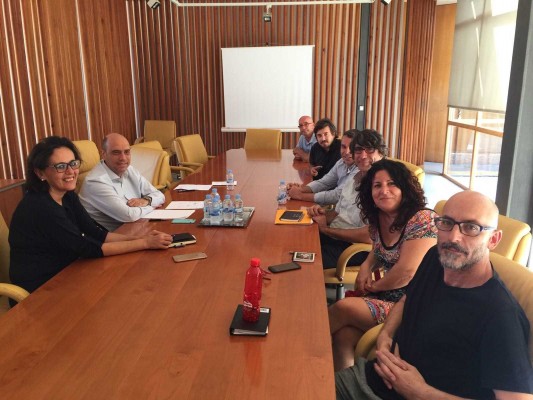 Echávarri y Vara escuchan las peticiones de los hosteleros: agilidad en los permisos de veladores  