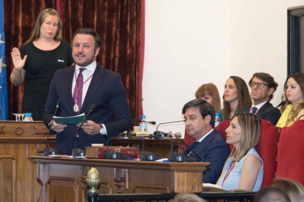 El PP de Elche denunciará a los ediles que voten la rescisión del contrato del Mercado Central