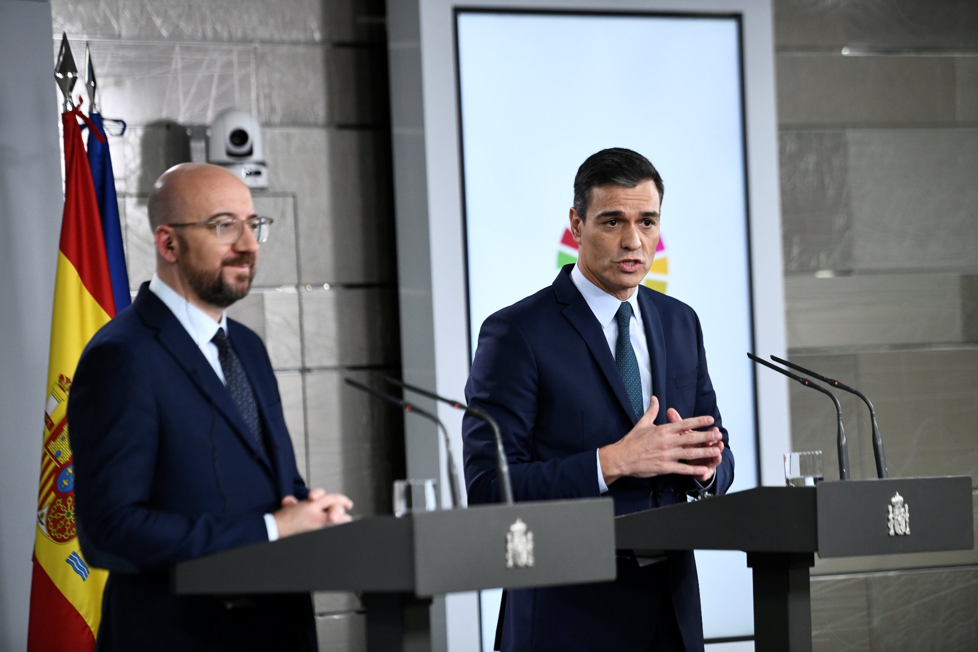 Sánchez pide que se active la mesa del Parlamento catalán