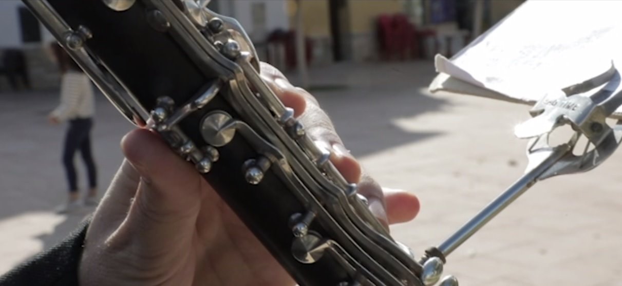 500 músicos toman la plaza de la Virgen para tocar 'Paquito el Chocolatero'