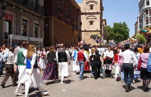 Los locales de las pedanías podrán sacar barras a la calle en Navidad y Fiestas de Primavera