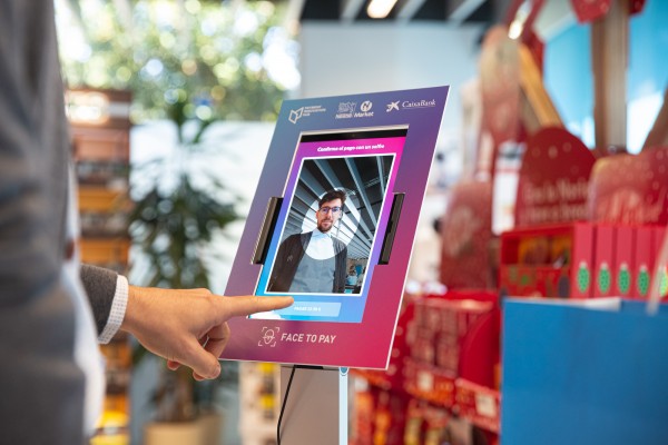 Llega la primera tienda de alimentación en la que se paga por reconocimiento facial