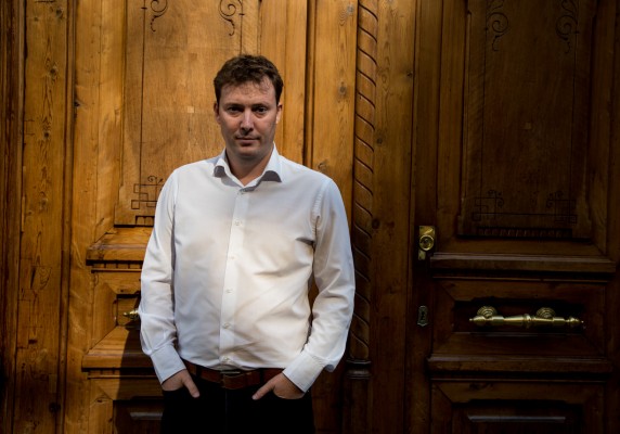Andrés Campos, diputado de Juventud y Deportes: 