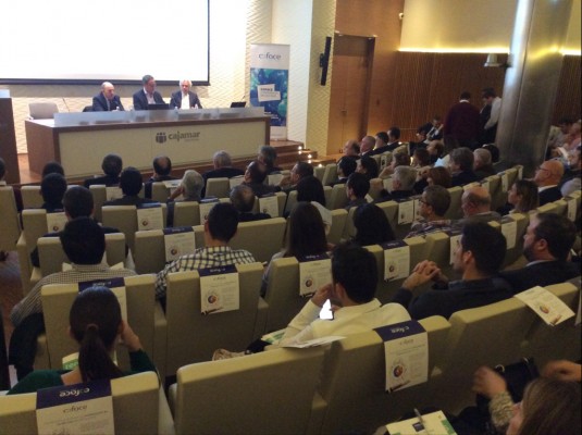 Más de 130 empresarios asisten a la conferencia sobre Riesgo País organizada por Coface y Cajamar