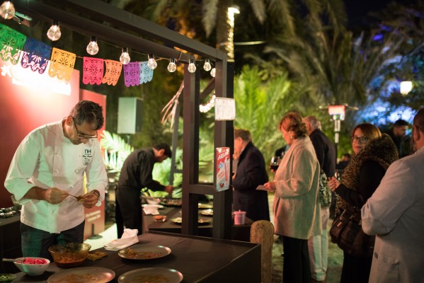 CaixaBank organiza una cena con el chef Paco Roncero para clientes de banca privada en Alicante