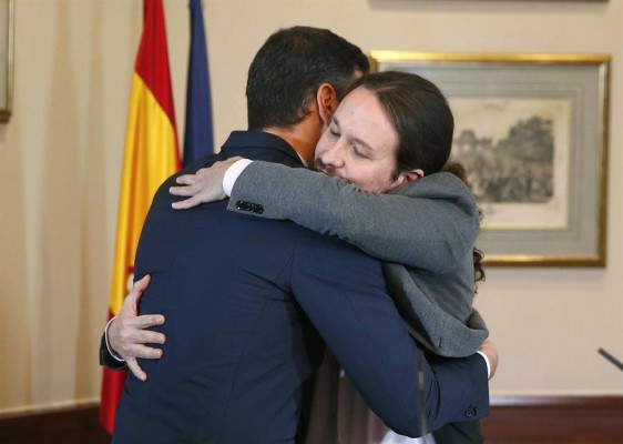 El abrazo del acuerdo del comedor