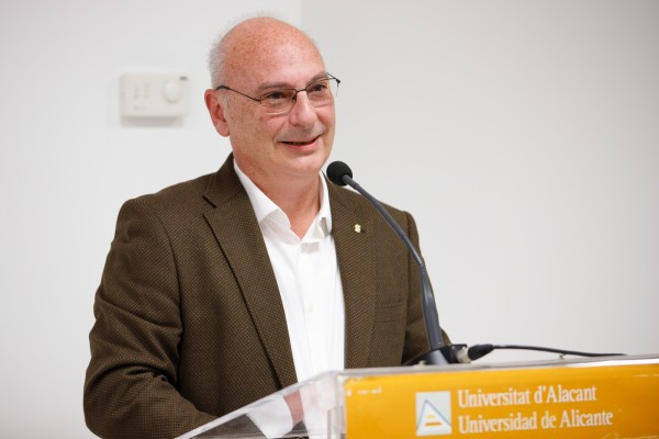 Francis Mojica, nuevo doctor 'Honoris Causa' de la Universidad de Murcia