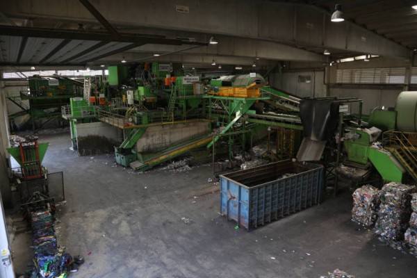 El TSJ 'refuerza' el plan de Alicante para no ampliar el vertedero: más reciclaje y menos residuo ajeno 