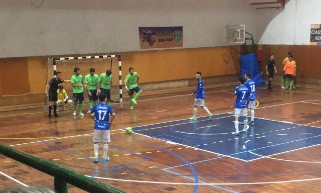 El Bisontes supera sin problemas su primer escollo en la Copa y espera un Primera en el Ciutat (3-6)