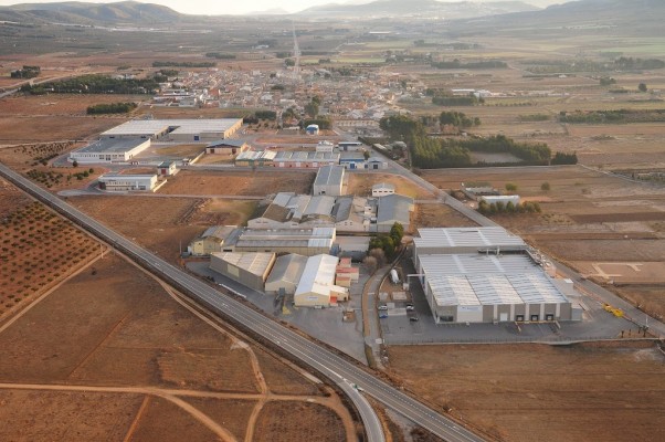 El fabricante finés de compresas Suominen fusiona sus dos filiales de Beneixama para ahorrar