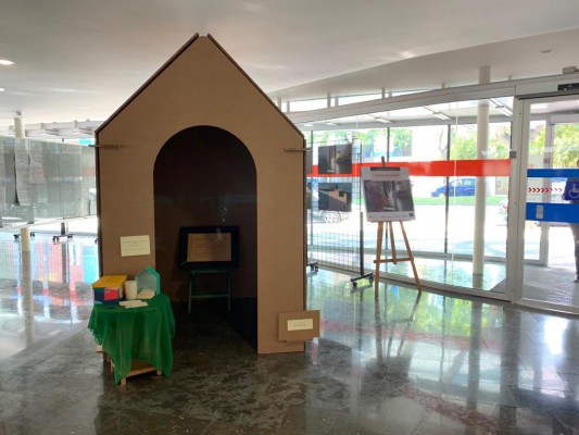 La vida en las infraviviendas de Murcia se traslada al edificio municipal de la calle Abenarabi