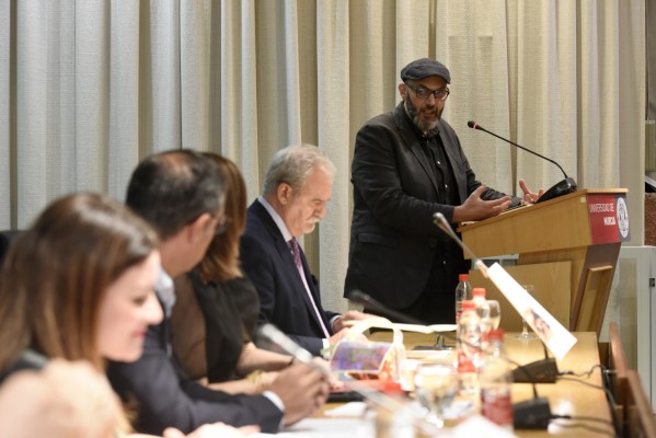 Creando pensamiento: Una reflexión a cargo de Miguel Ángel Hernández, Peio Aguirre y Mieke Bal 