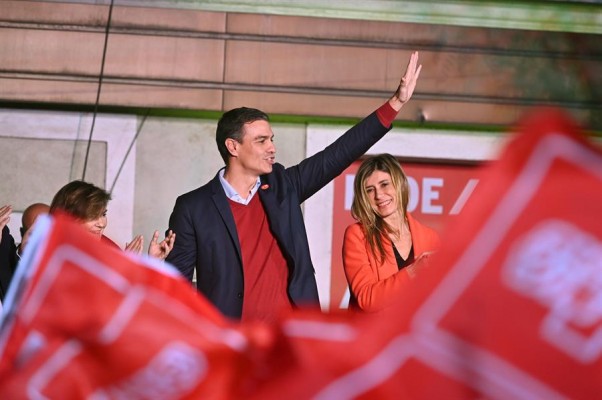 Sánchez 'gana' un gobierno con Iglesias