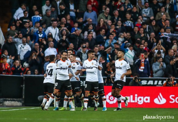 El Valencia CF se marcha al parón con otra cara 
