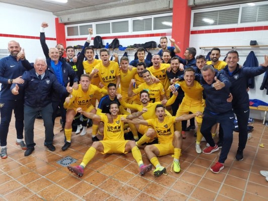Aketxe le da la victoria y oxígeno al UCAM con dos goles en Algeciras, el segundo en el minuto 92 (1-2)