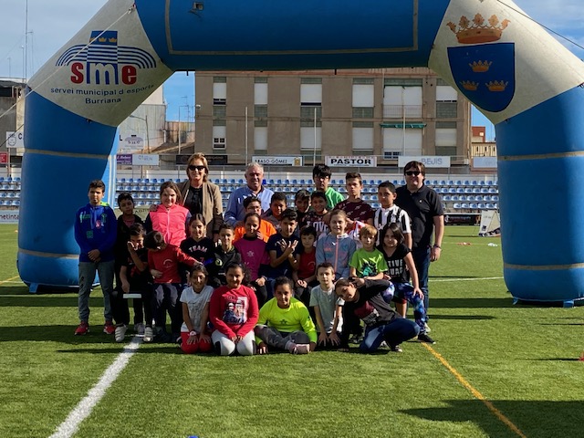 Cientos de niños y niñas toman Borriana para celebrar las 'Escuelas Deportivas'