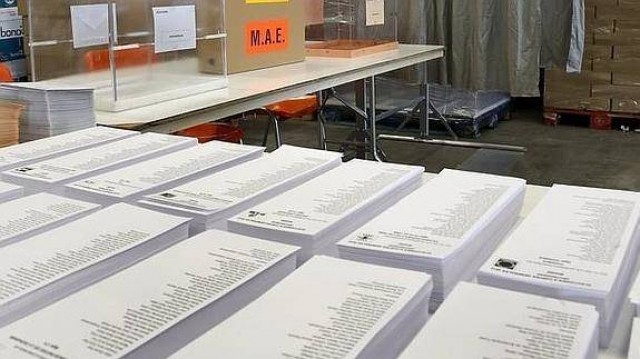 Más de 3'6 millones de valencianos eligen a 32 diputados y 12 senadores