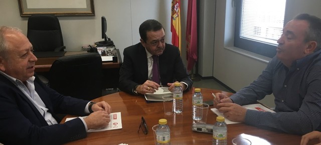 Patronal y sindicatos claman por un ferrocarril fundamental en el siglo XXI