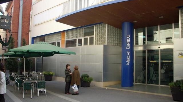 Vila-real licita siete puestos del Mercado Central para un cambio de 'look' hacia el modelo 'gastro'