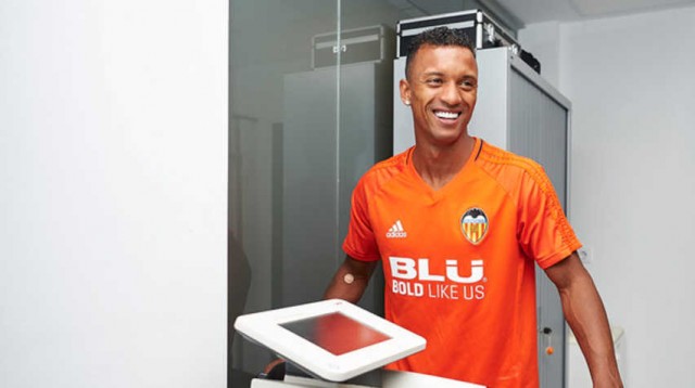 Nani sufre un esguince de rodilla y se pierde la pretemporada