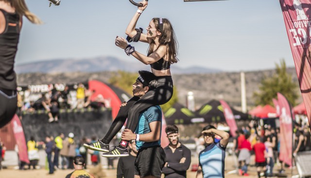Survivor vuelve a Sagunto con su popular
carrera de obstáculos