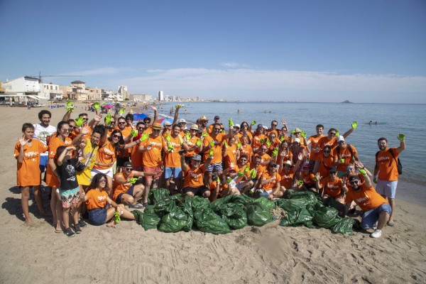 La música y las energías renovables se unen para reforestar el monte Roldán 
