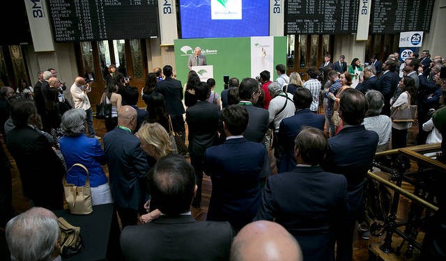 Unicaja Banco coloca 300 millones en bonos tras recibir peticiones por más de 1.000 millones