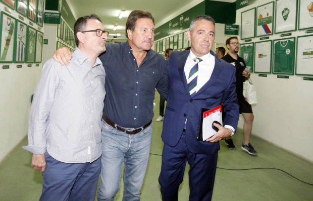 El exdirectivo del Elche CF Ramón Segarra queda al cargo de la inmobiliaria que compartía con otros dirigentes