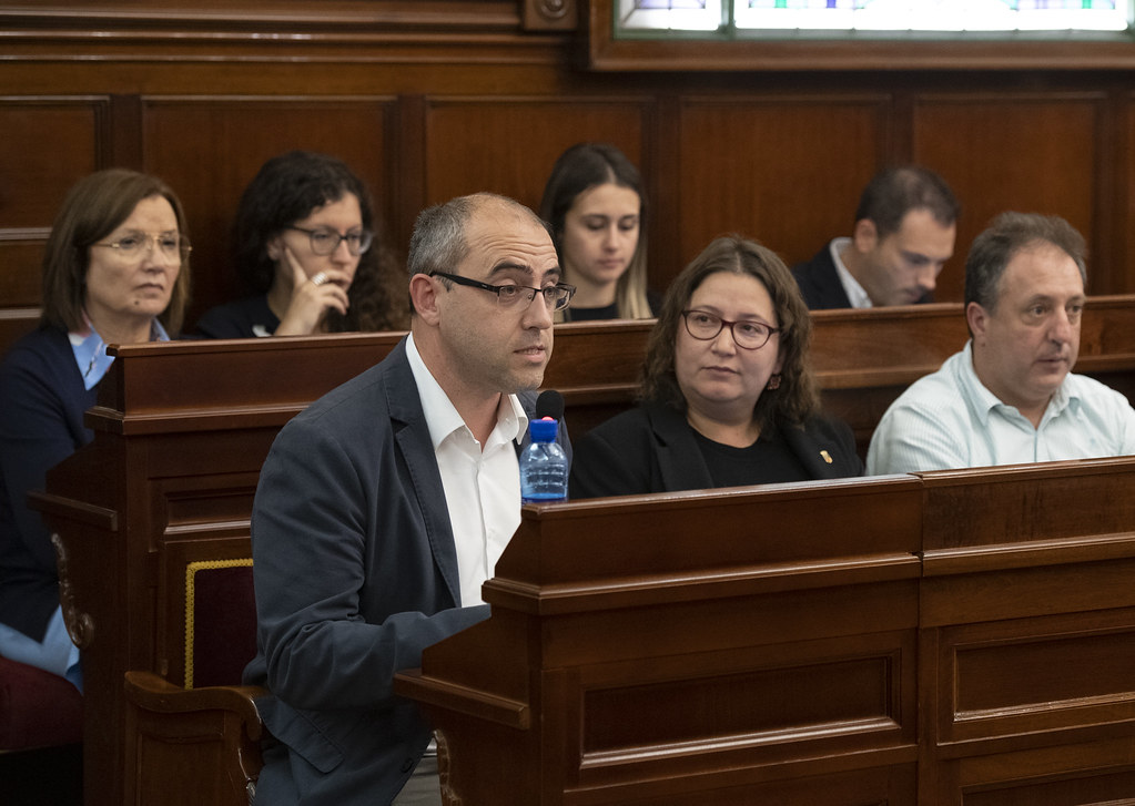 El PSPV acusa a Sales de “incendiario” por rechazar la declaración contra la violencia en Cataluña