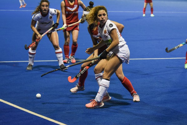 Gigi Oliva: Compromiso apasionado por el hockey hierba y las RedSticks