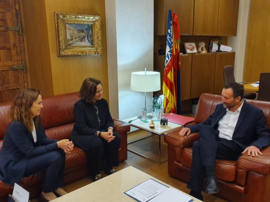 El alcalde de Elche quiere que el aeropuerto se implique en la Capitalidad Verde Europea
