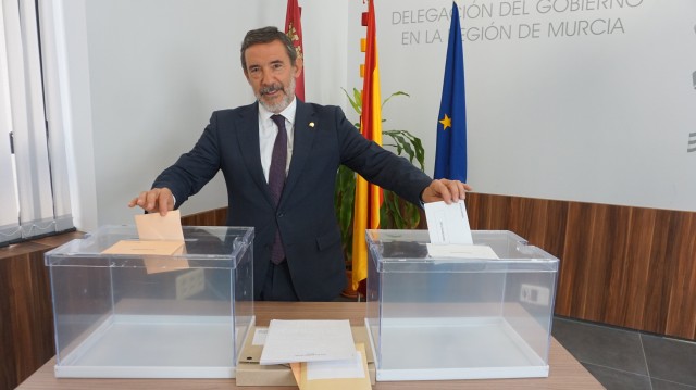 Crece un 27% el voto por correo de los murcianos que viven en el exterior