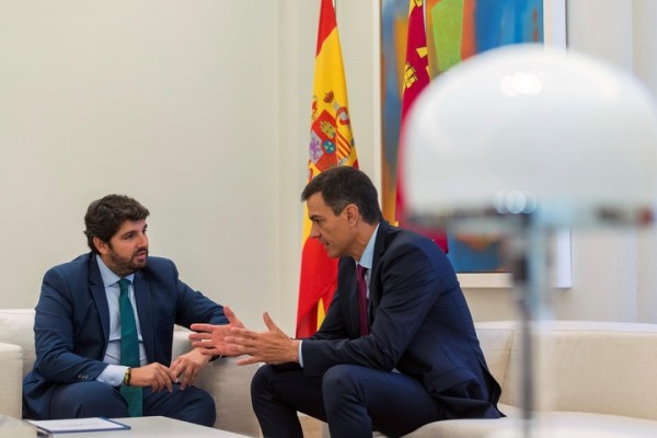 Miras quiere sentar 'ya' a Sánchez para que dé soluciones al Mar Menor