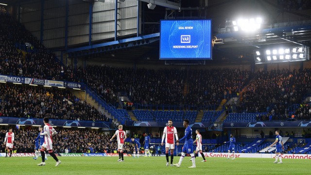 El empate del Ajax en Londres clasifica al Valencia si gana ante el Chelsea