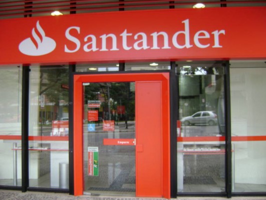 Banco Santander cerrará otras 41 oficinas en la Comunitat Valenciana en las próximas dos semanas