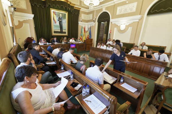 El PP y Cs sospechan que la urgencia por cambiar el código ético oculta el blindaje judicial por las tascas