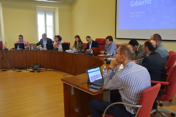 La UPCT rejuvenece su plantilla con más profesoras entre los docentes