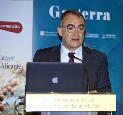 Josep Bernabeu-Mestre, nominado a los Premios nacionales de Gastronomía