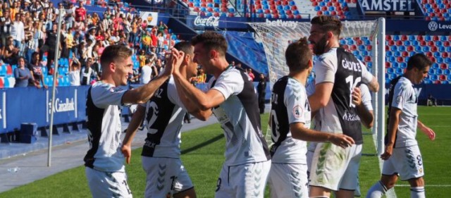 El Castellón será líder si fallan como indebida la alineación del Villarreal B
