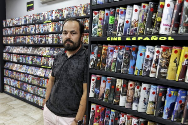 Sensal, el último videoclub de Castelló: 