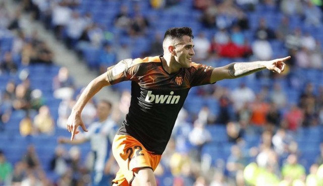 Maxi Gómez 'mete la cabeza' entre los mejores de la liga