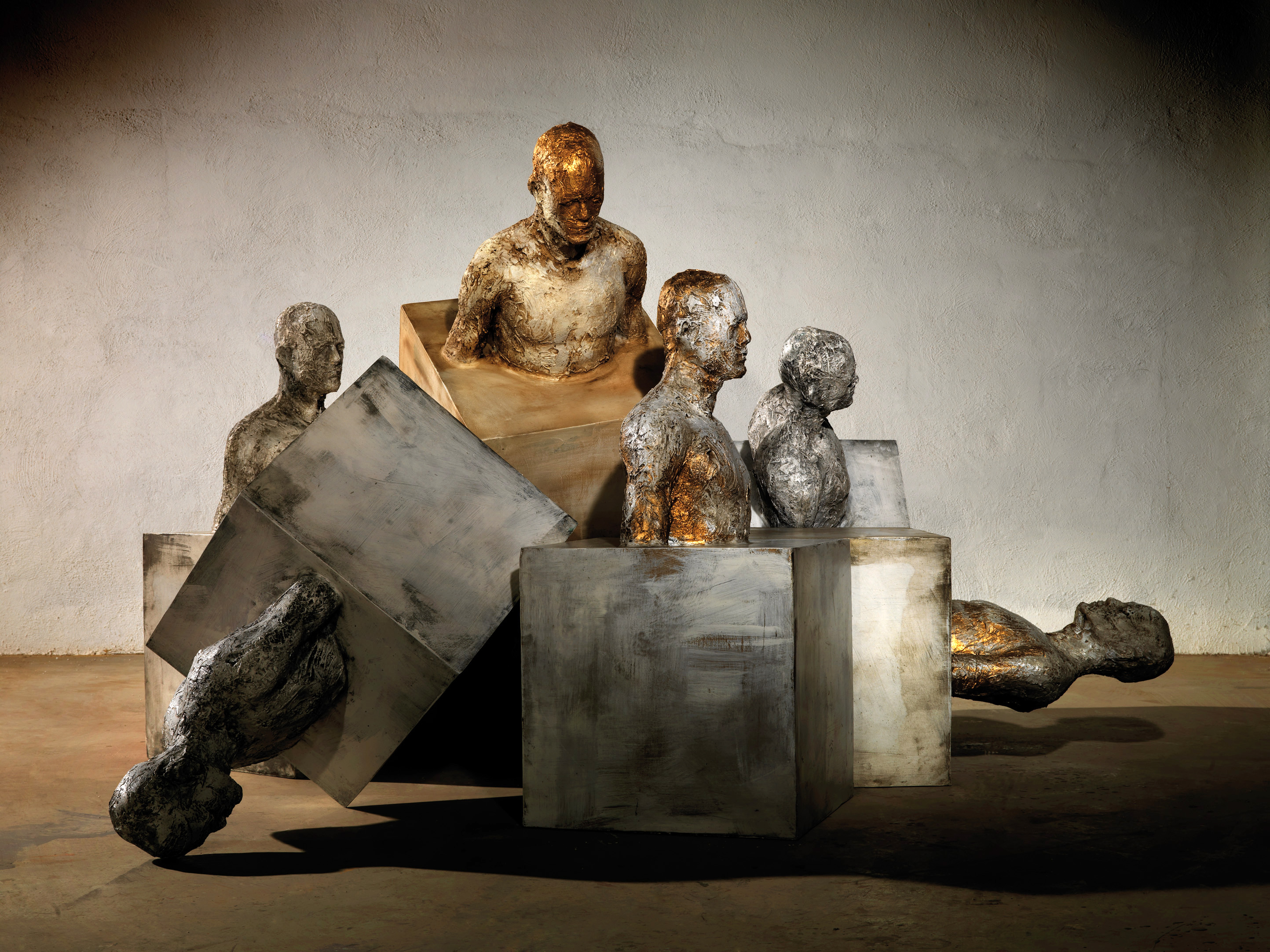 Arquitectura dentro de arquitectura: el Palacio de Ajuda acoge la muestra humanista de Damià Díaz

