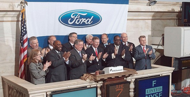 Ford mantiene el tipo en bolsa pese a China y gana más de 4.400 millones este año